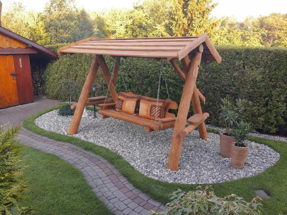 Huśtawka ogrodowa drewniana z dachem, meble ogrodowe Tuliszków