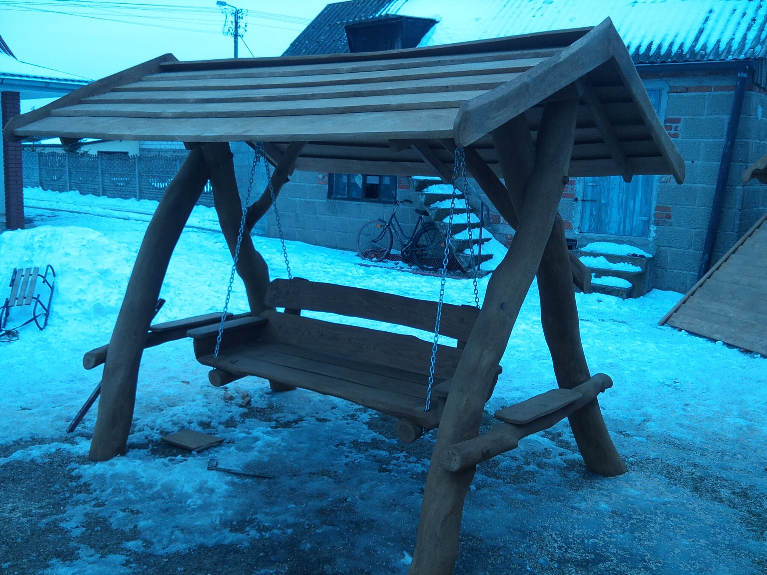 Huśtawka drewniana ogrodowa, realizacja Tartak Darul