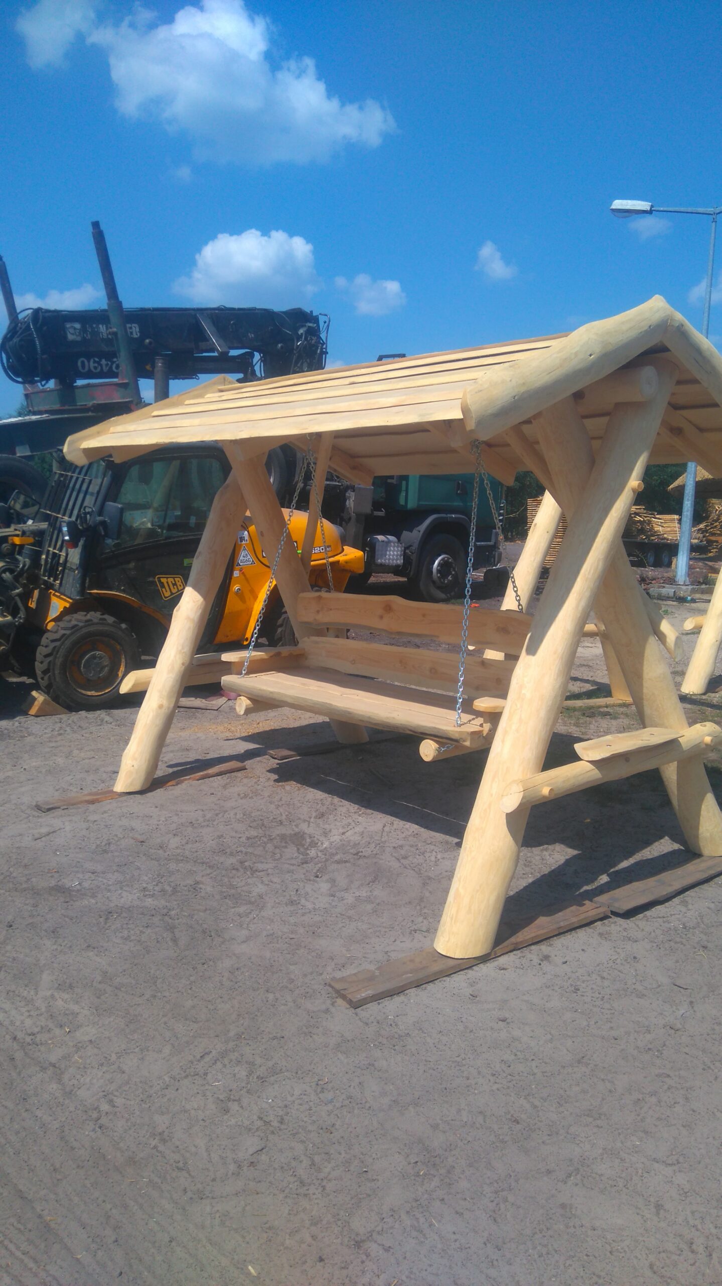 Huśtawka z drewna sosnowego, meble ogrodowe